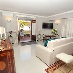 בית הארחה Al Duomo & Flats טאורמינה