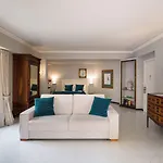 Al Duomo & Flats בית הארחה 4*