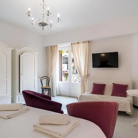 Al Duomo & Flats 2*