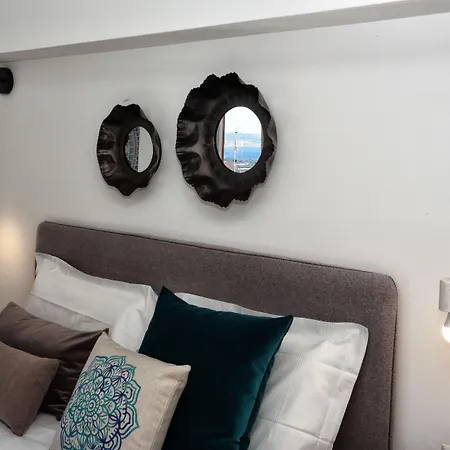 Al Duomo & Flats 招待所