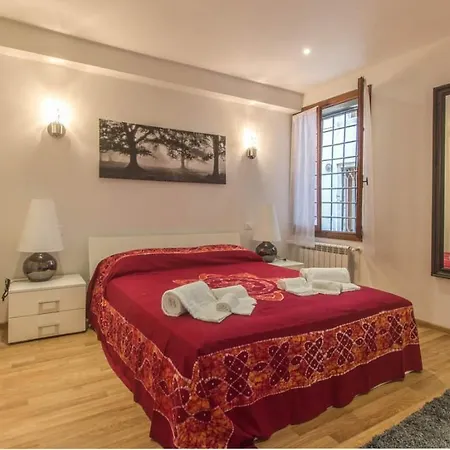 Al Duomo & Flats Guest house