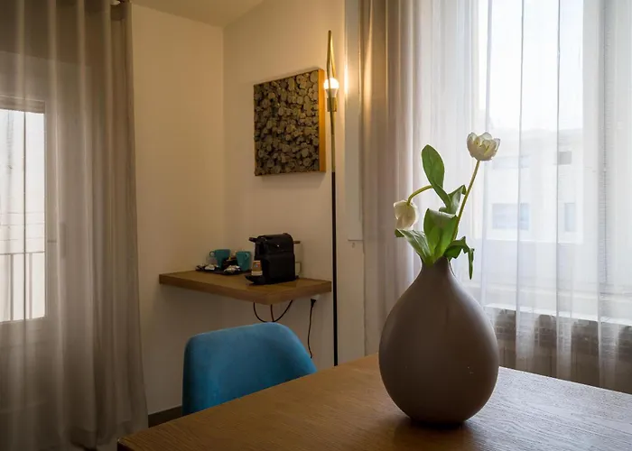 Al Duomo & Flats 陶尔米纳