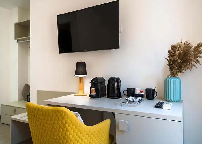 Al Duomo & Flats 招待所 4*