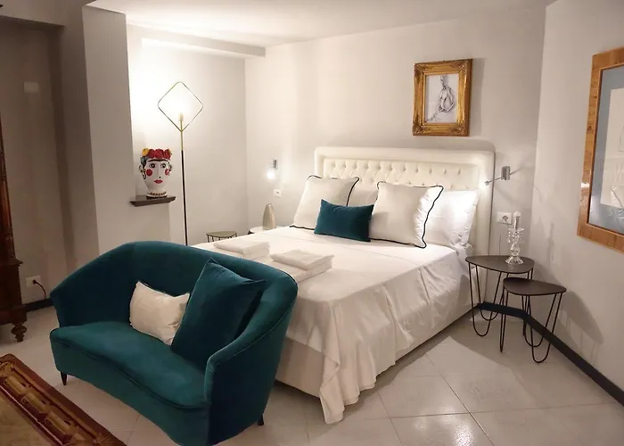 Al Duomo & Flats 4* 陶尔米纳