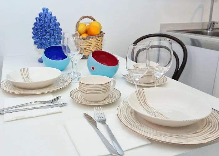 Al Duomo & Flats 招待所