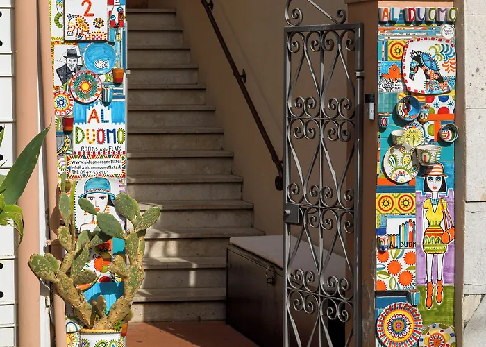 Al Duomo & Flats 招待所 陶尔米纳