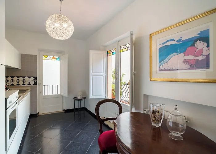 Al Duomo & Flats 招待所 4*