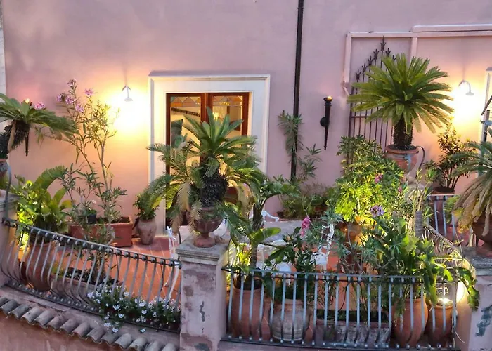 Al Duomo & Flats 招待所